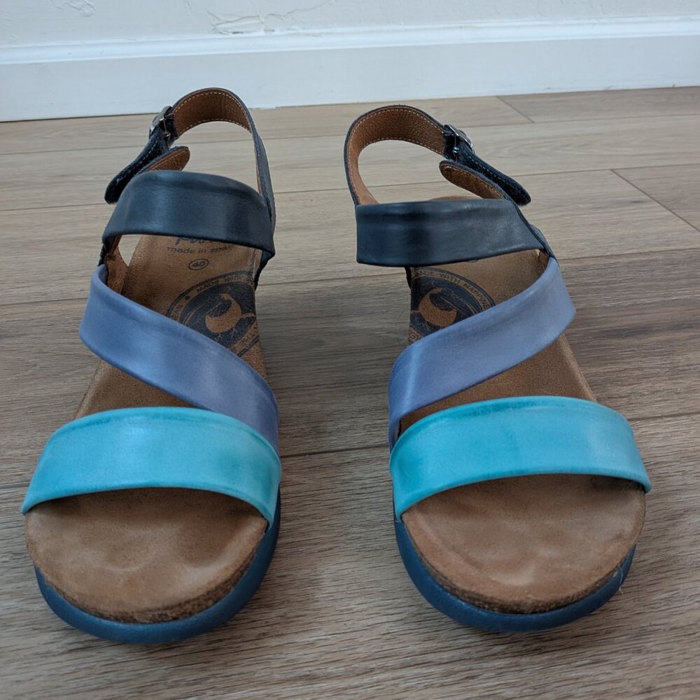 Wanda Panda Sandals - Picture 2 of 5